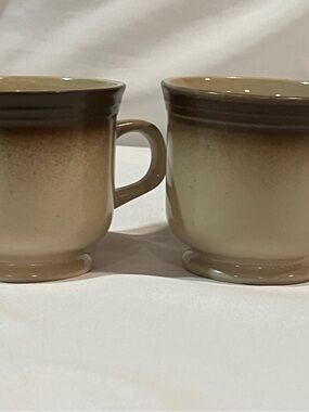 2 stoneware Wallace Heritage coffee cups